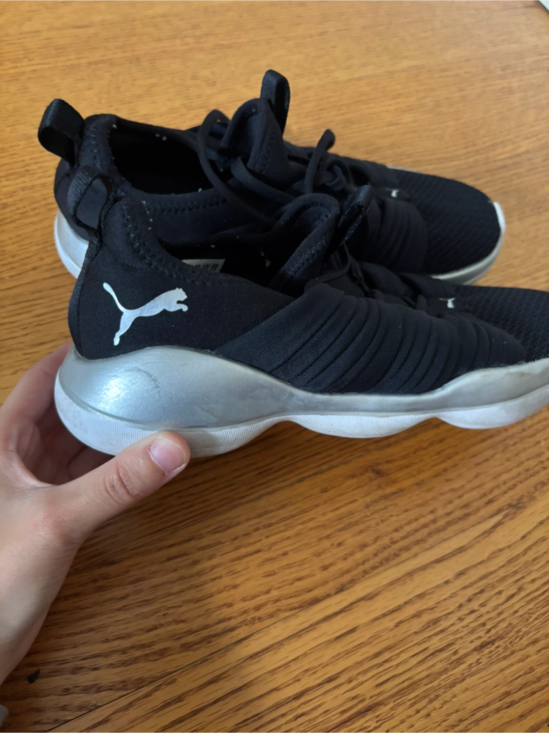 Women’s puma shoes size 7.5 - photo 4