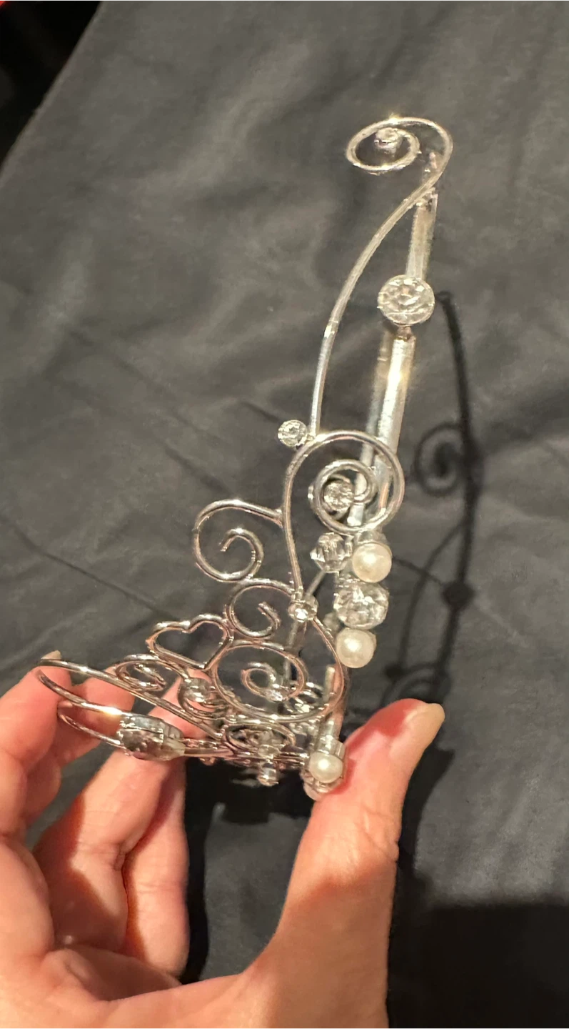 Silver-tone Tiara with Heart and Pearls - photo 3