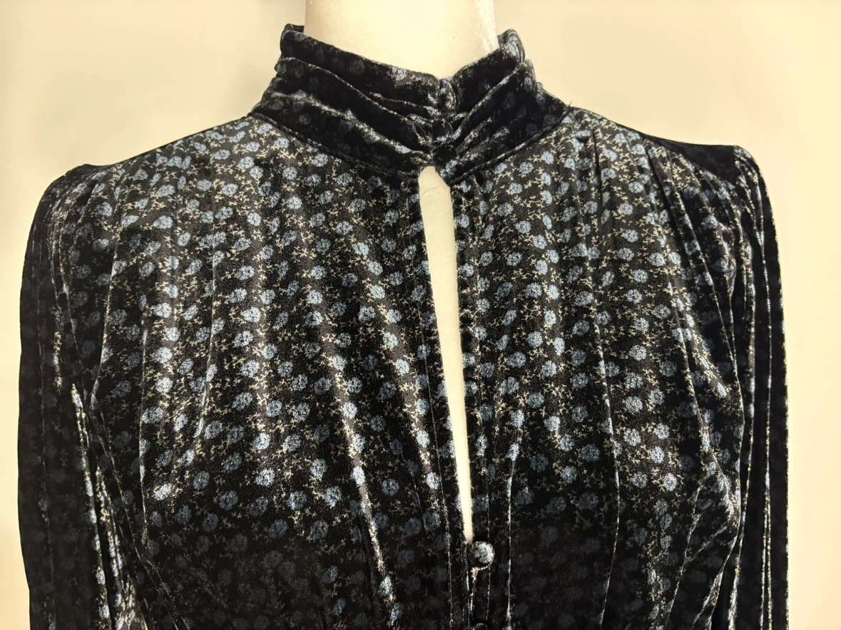 Like NEW! ZARA Black Floral Velvet Long Sleeve Mini Dress - photo 4