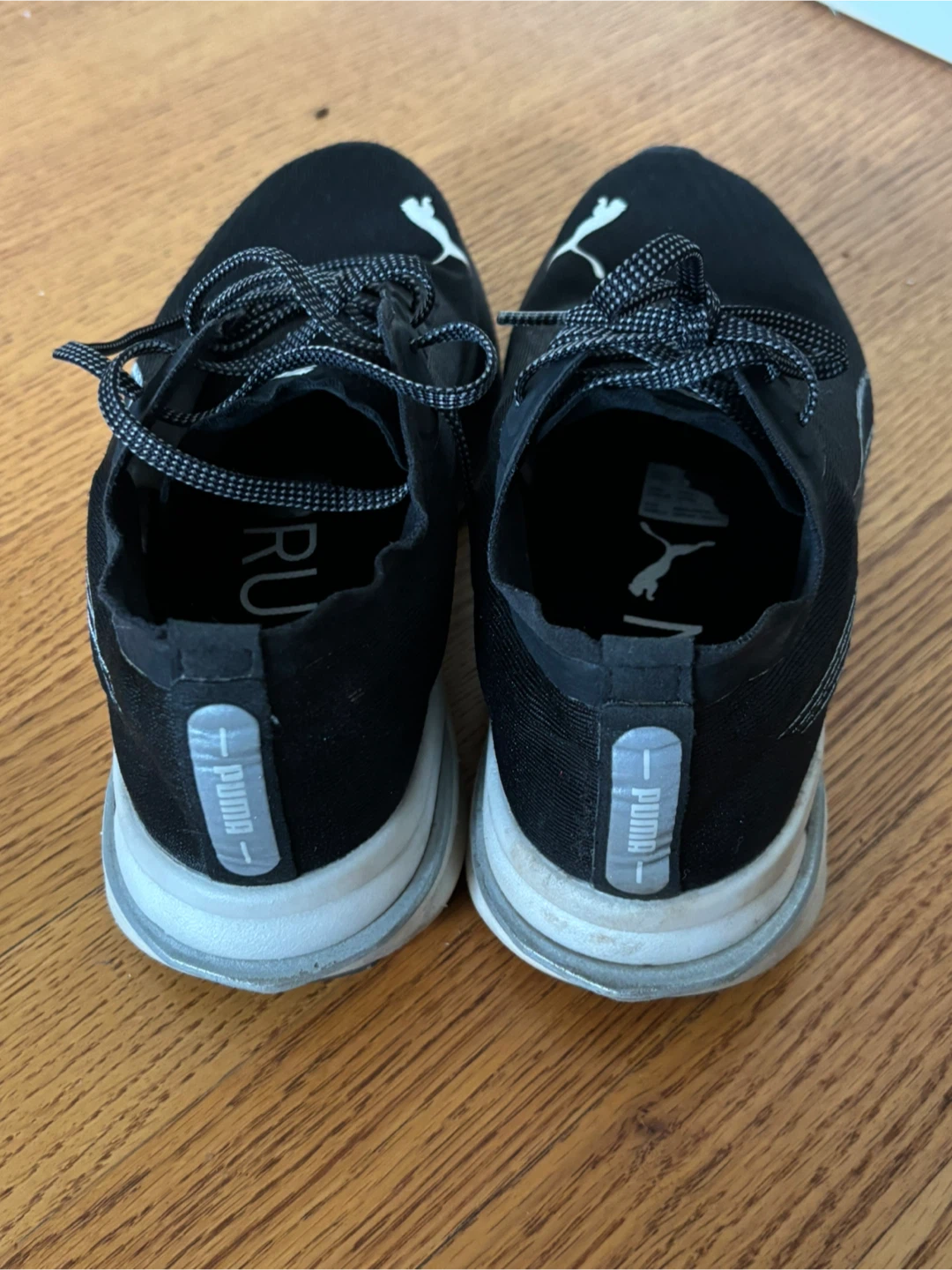 Puma women’s running shoes size 7.5 - photo 3