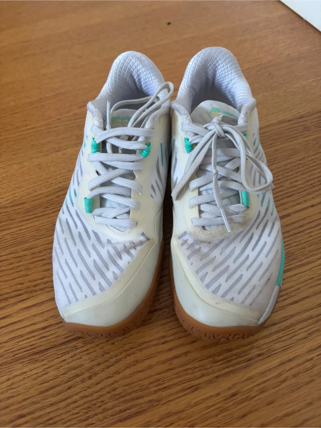 Women’s badminton shoes size 7.5 - photo 2