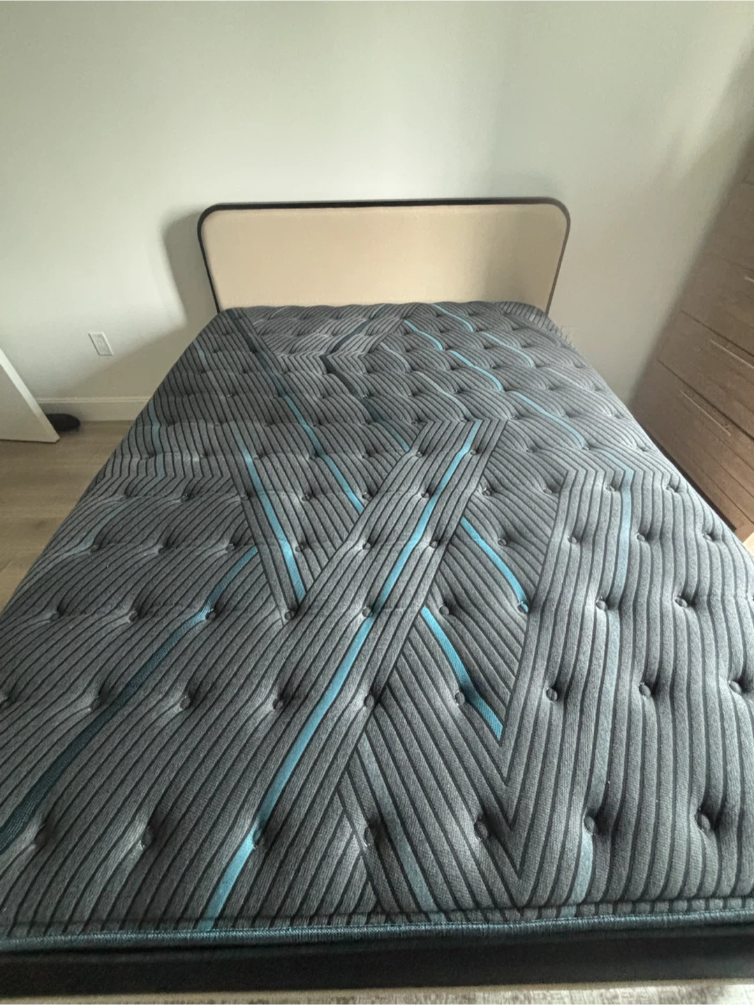 Beautyrest Queen Mattress - photo 2