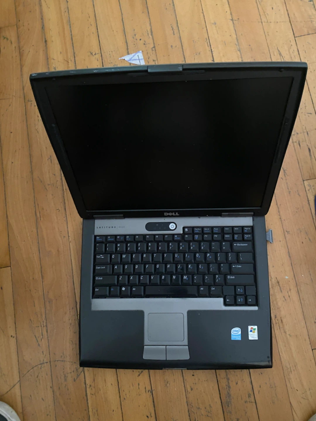 Vintage Dell Latitude D520 Laptop - Intel Celeron M / Windows XP