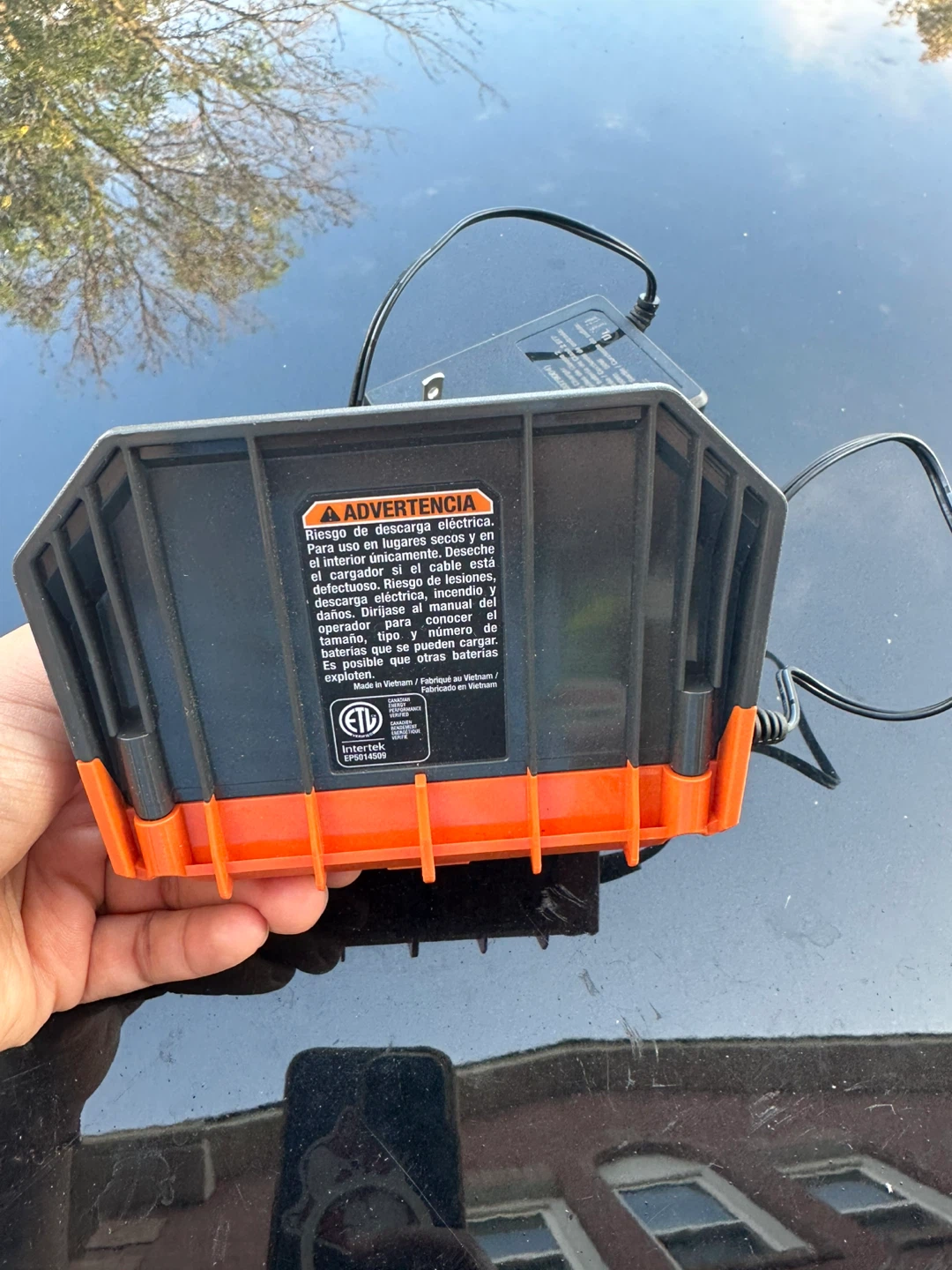 Ridgid Lithium Ion Battery Charger - photo 2