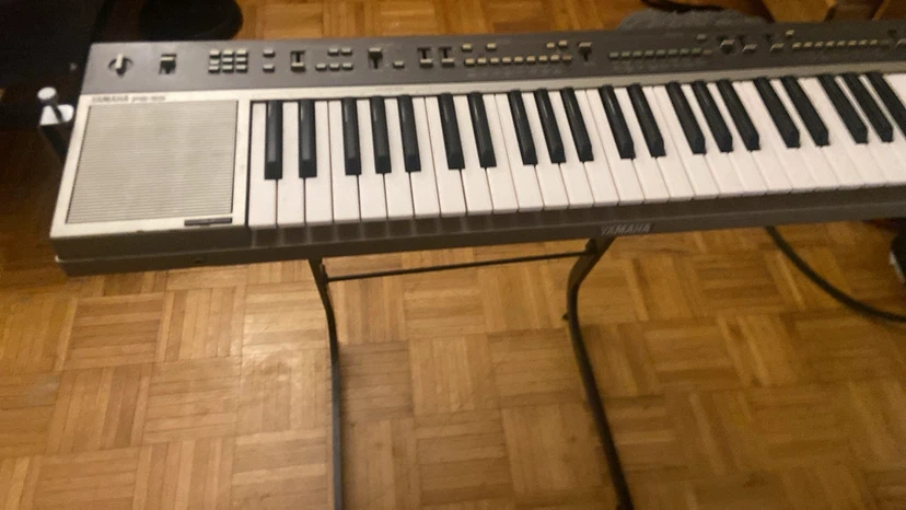 Yamaha PSS-400 Portable Keyboard