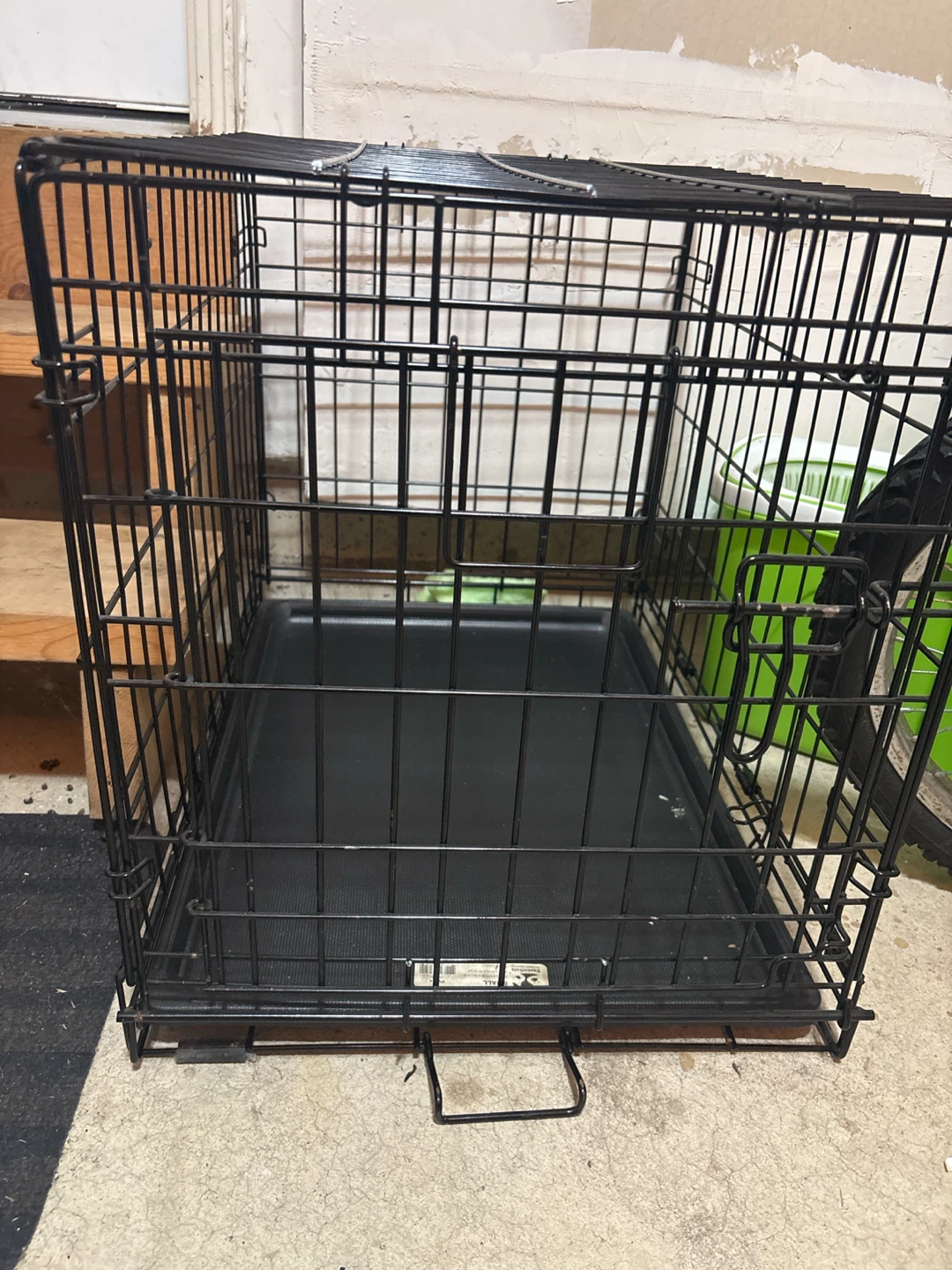Essentials medium cage Pet Wire Crate