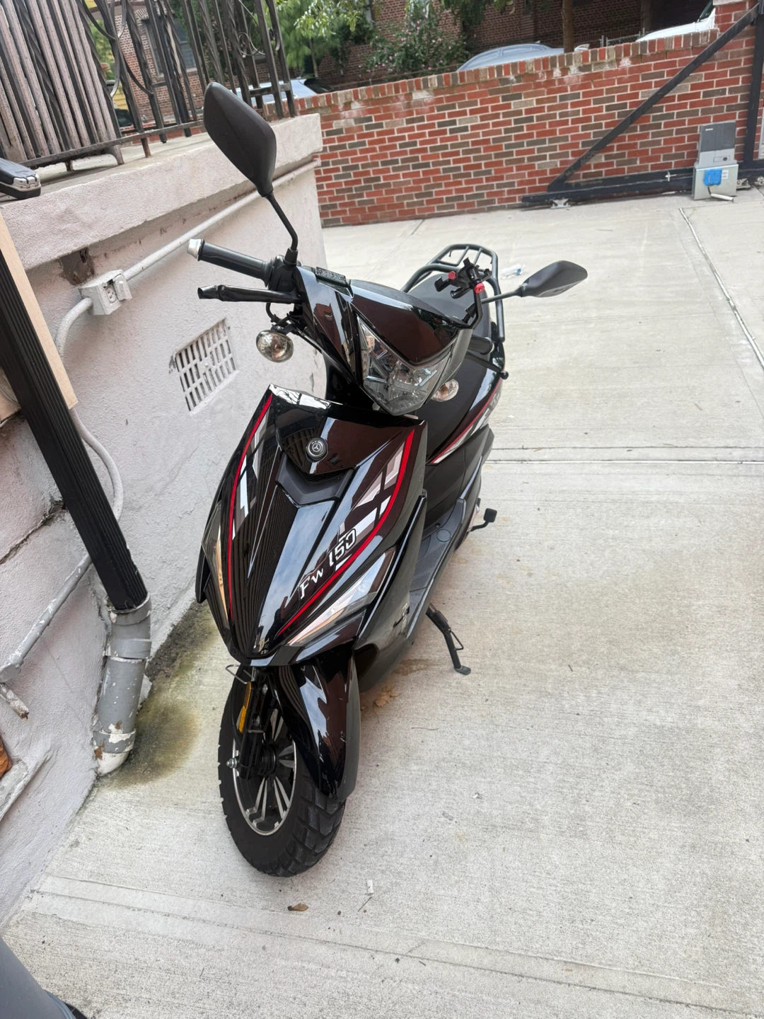 Black Fly Wing FW 150 Scooter