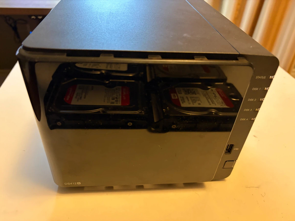 Synology DiskStation DS412+ NAS with 8TB total storage - photo 2