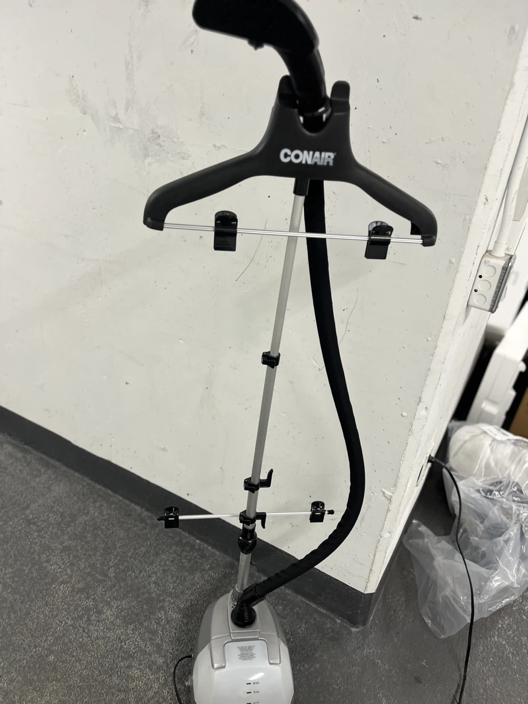 Conair Standing Garment Steamer - photo 2