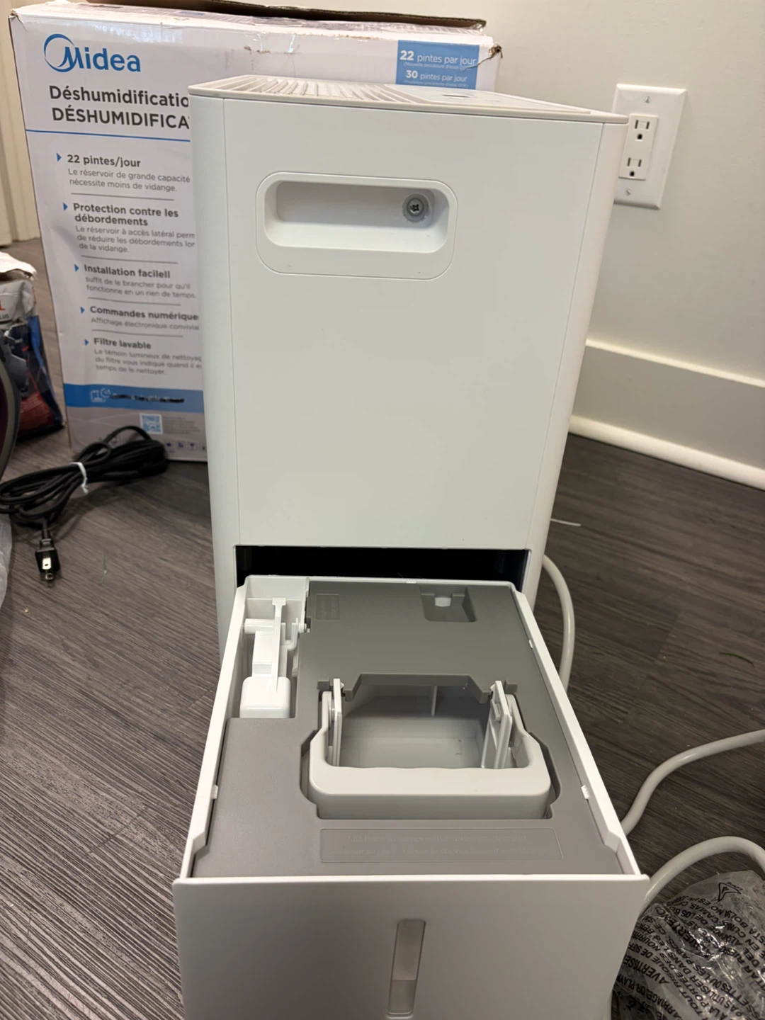 Midea EasyDry 22-Pint Dehumidifier - photo 3