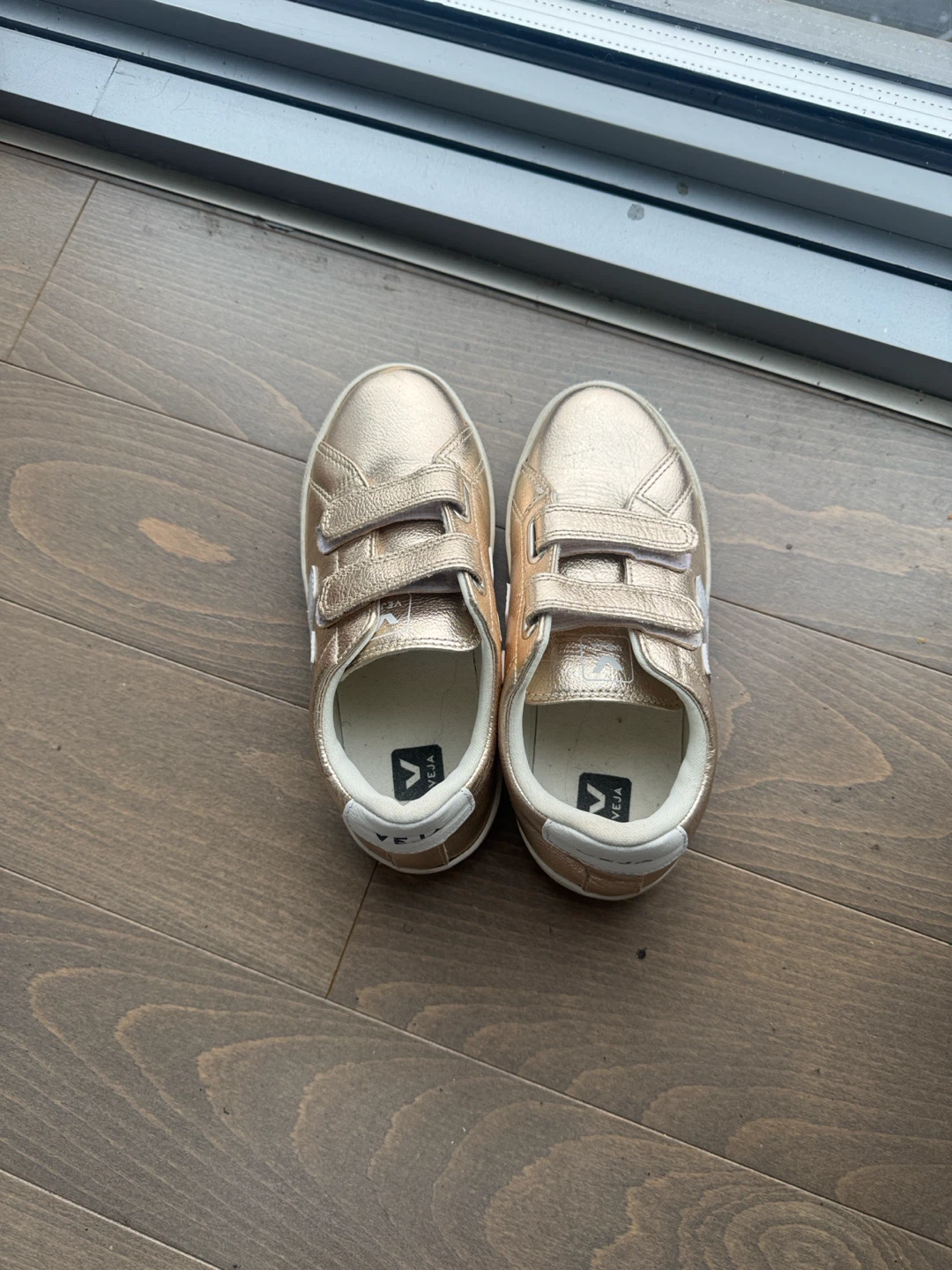 Veja Gold Metallic Sneakers - photo 2