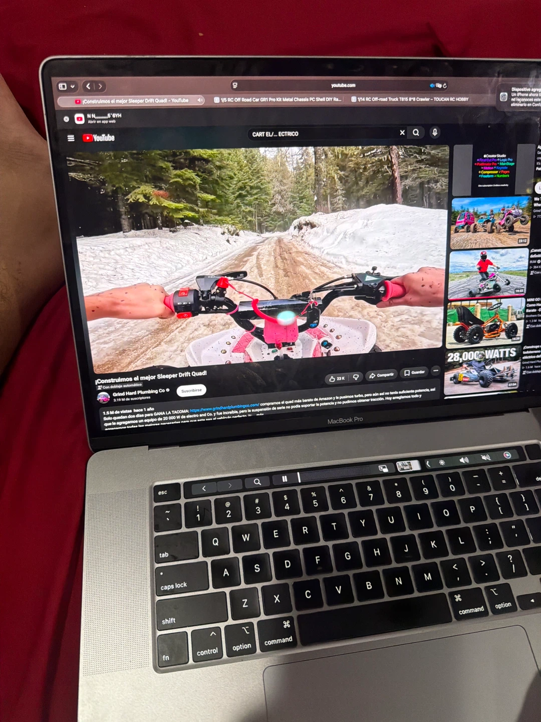 Apple MacBook Pro 16-inch Silver - photo 3