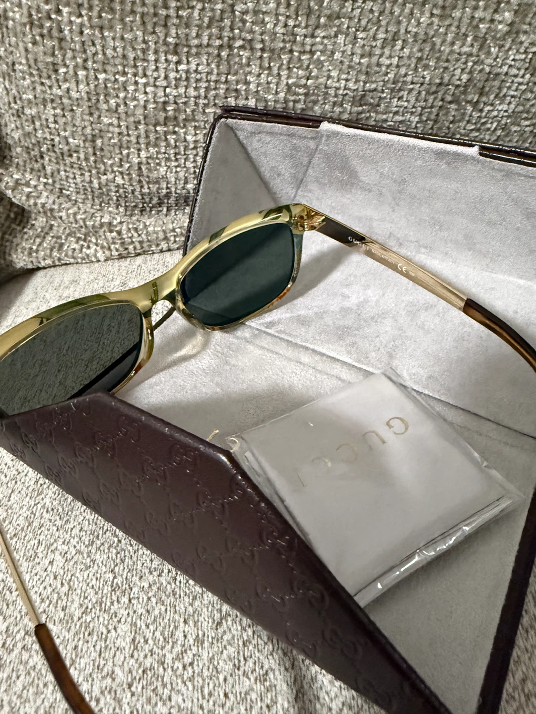 Gucci Sunglasses with Case - photo 5