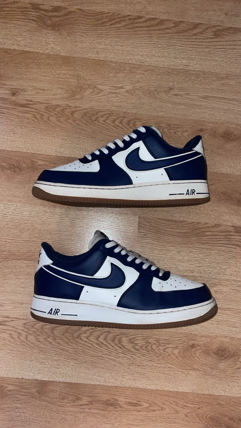 Size 11.5 men’s af1 20$