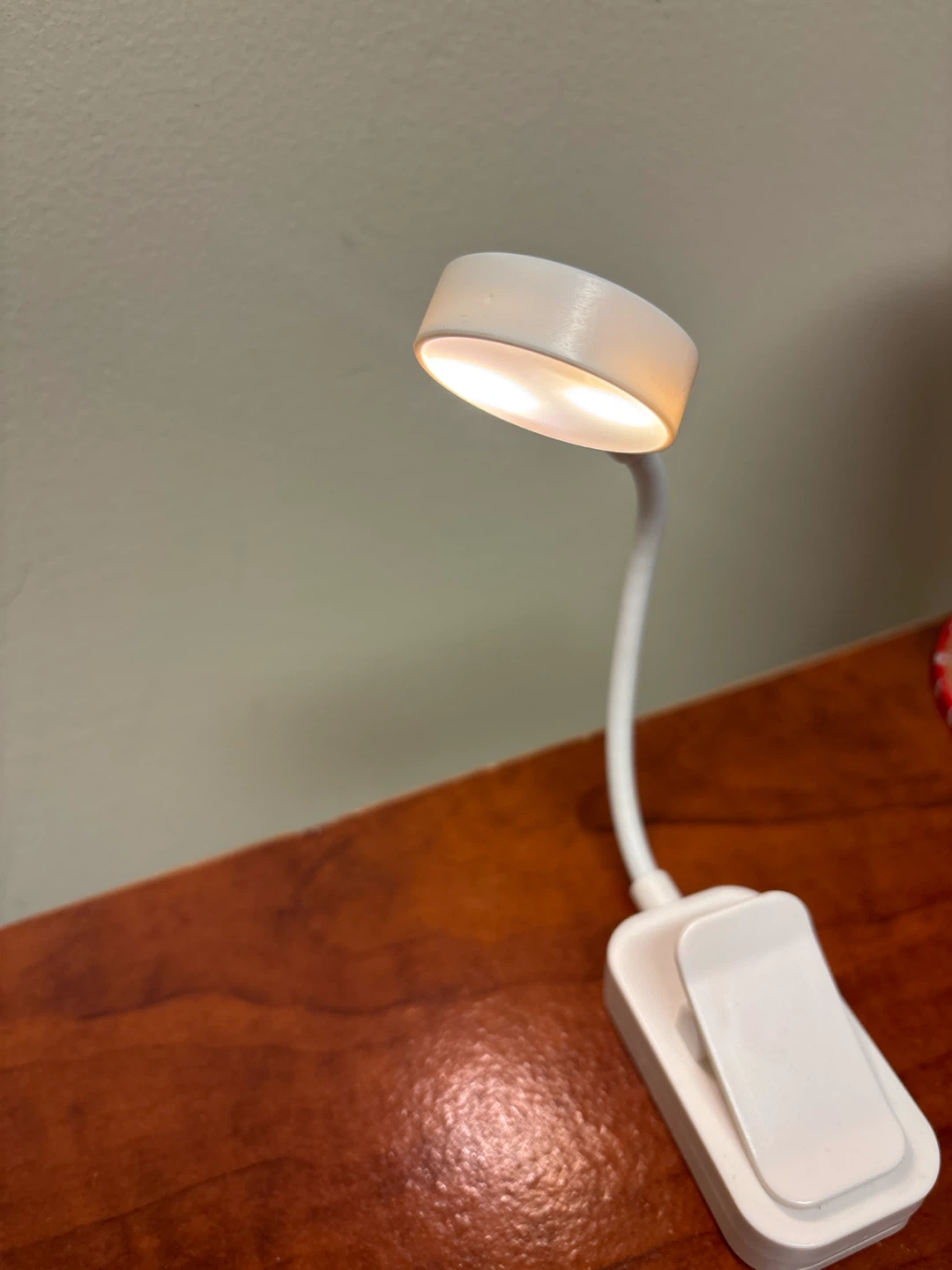 White Portable Clip-On LED Reading Light - photo 5