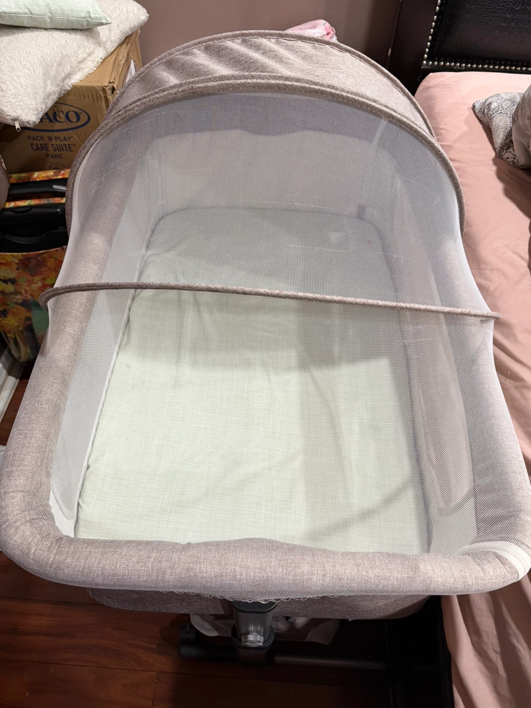 Portable Bassinet with Mosquito Net - photo 2