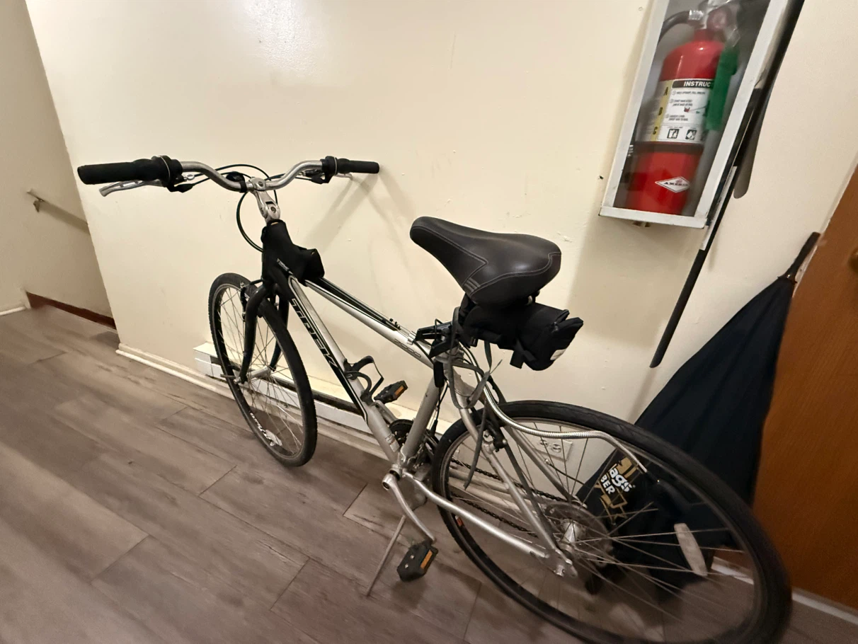 Trek Hybrid Bike - photo 2