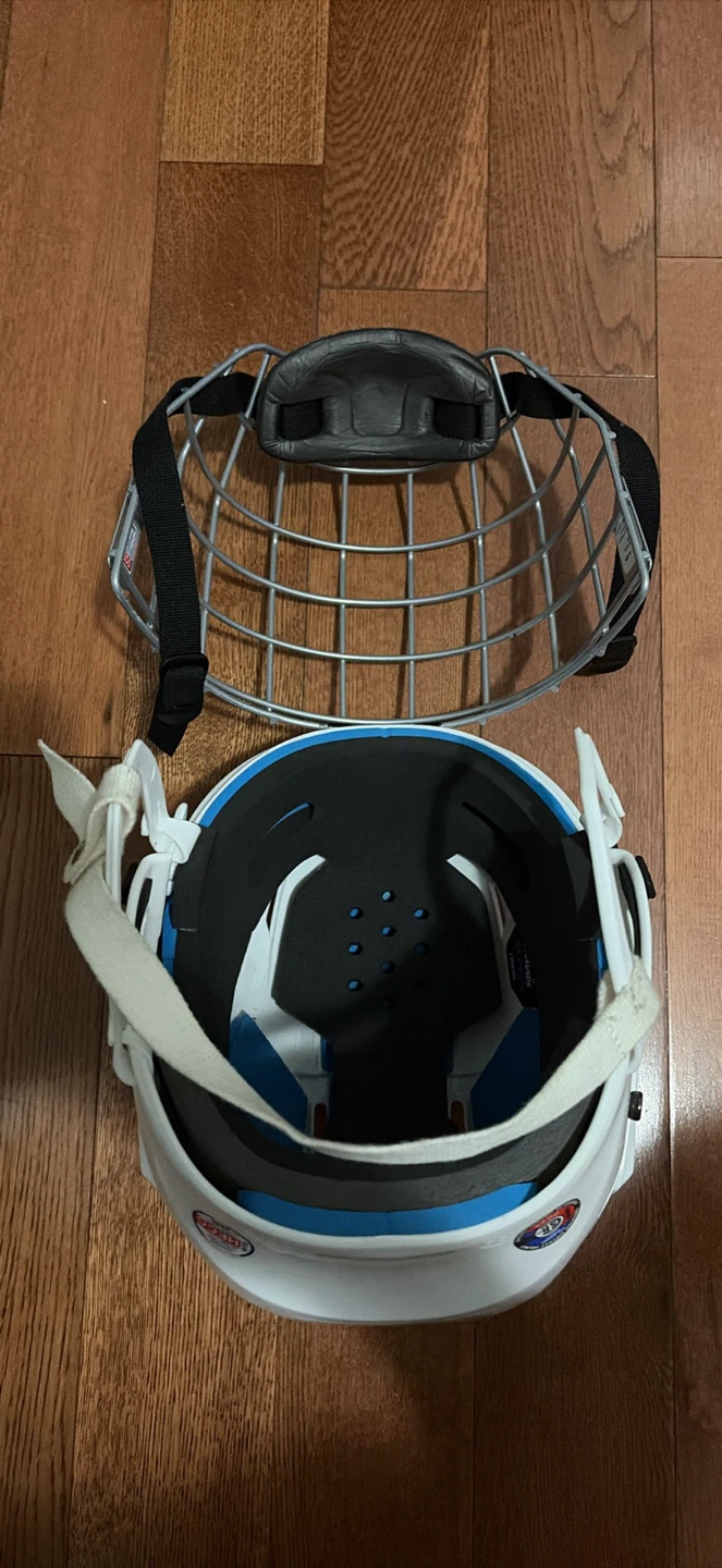 Bauer Hockey Helmet with Cage - photo 5