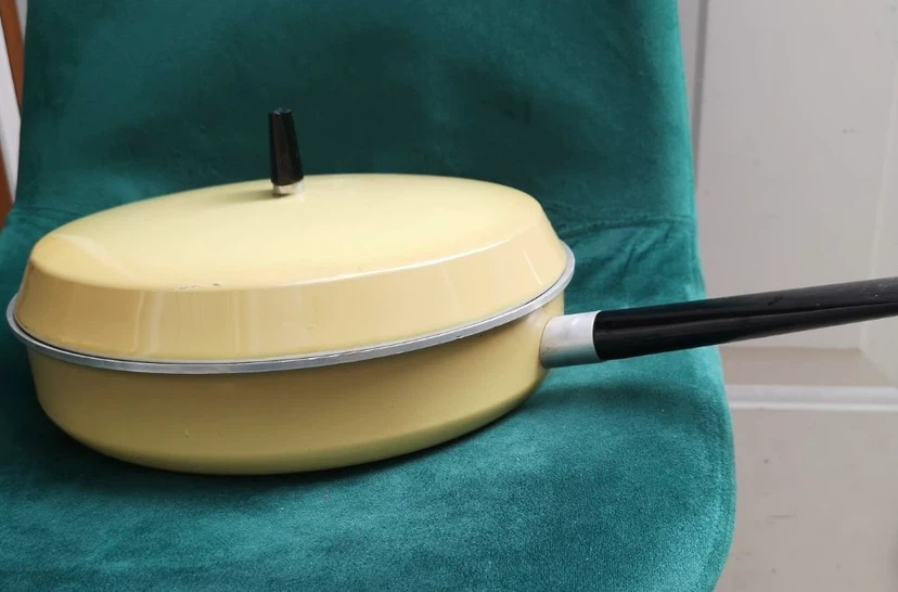 Yellow Frying Pan with Lid - photo 2