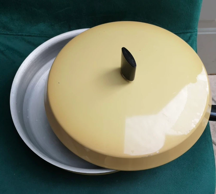Yellow Frying Pan with Lid - photo 3
