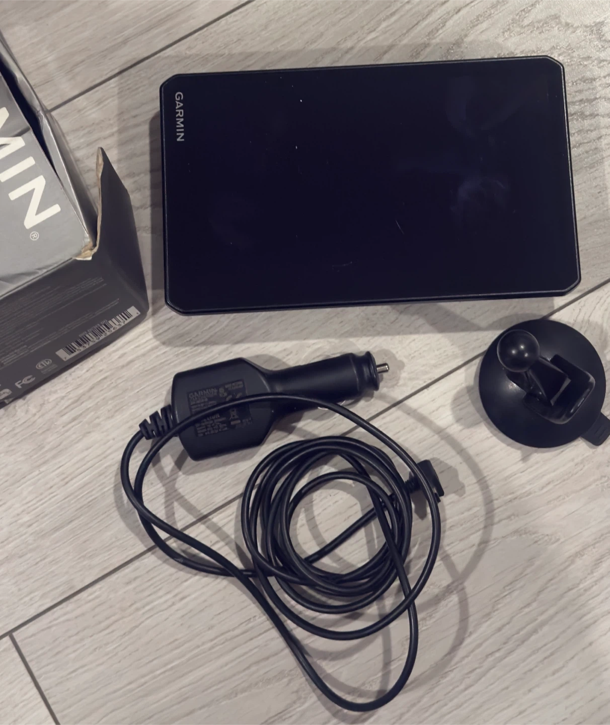 Garmin DEZL OTR700 7" GPS Truck Navigator - photo 2