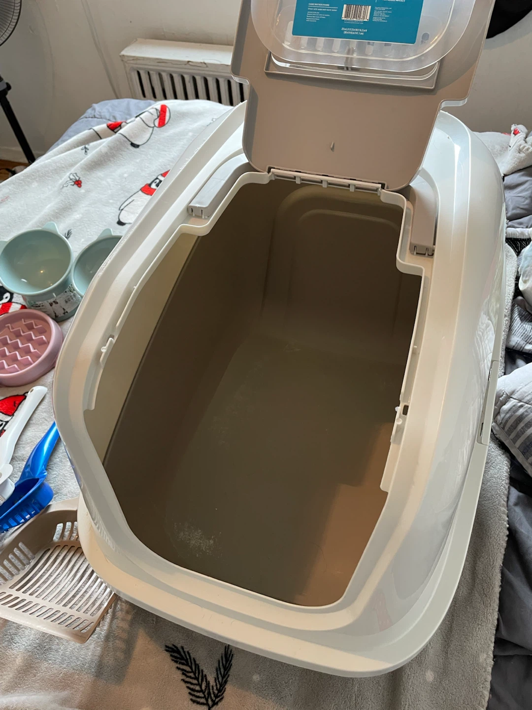 Cat Hooded LitterBox & Supplies Lot - photo 3