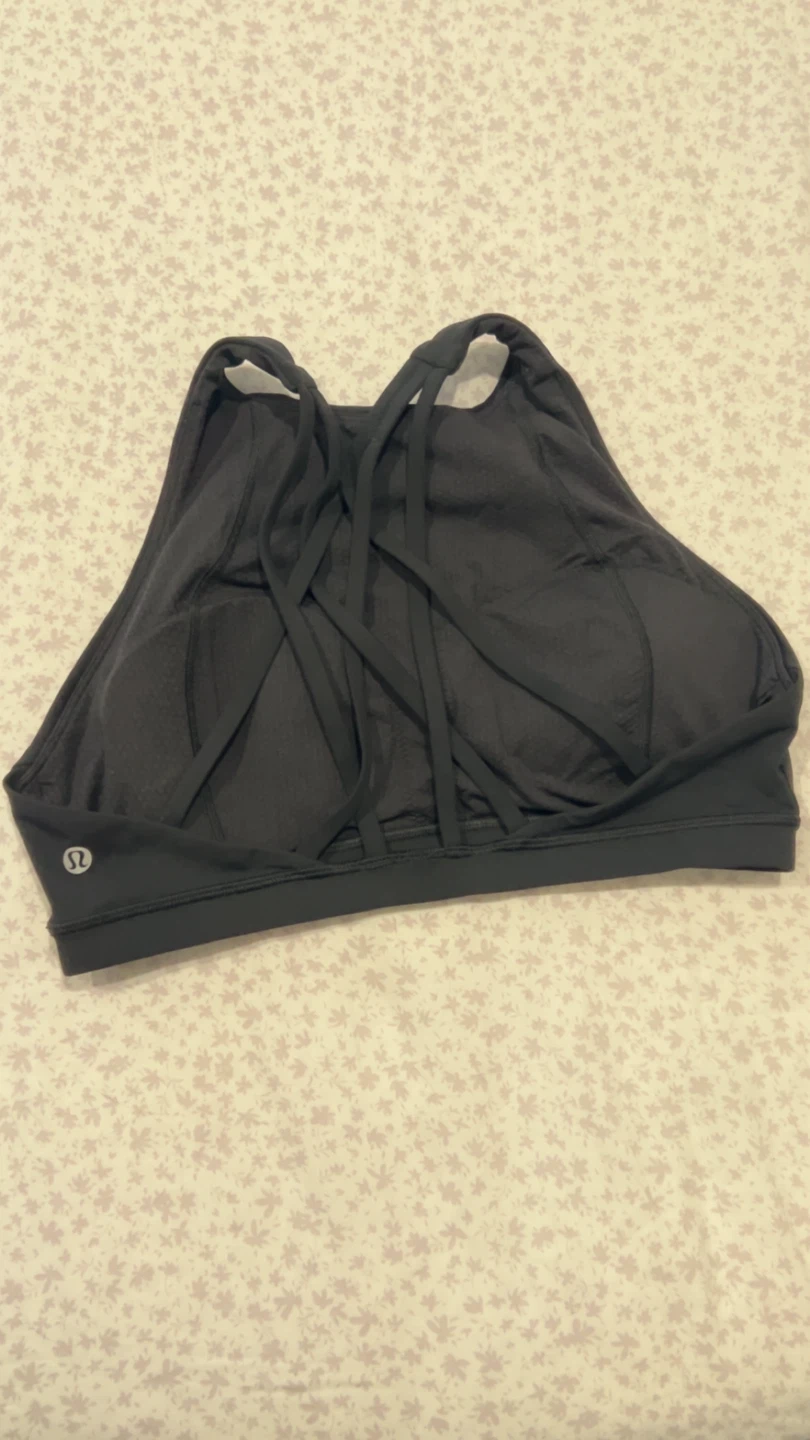 Lululemon Sports Bra - photo 2