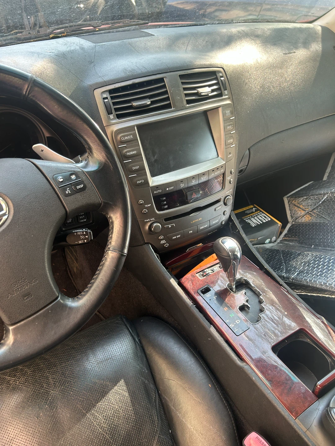 Lexus IS350 Sedan - photo 4