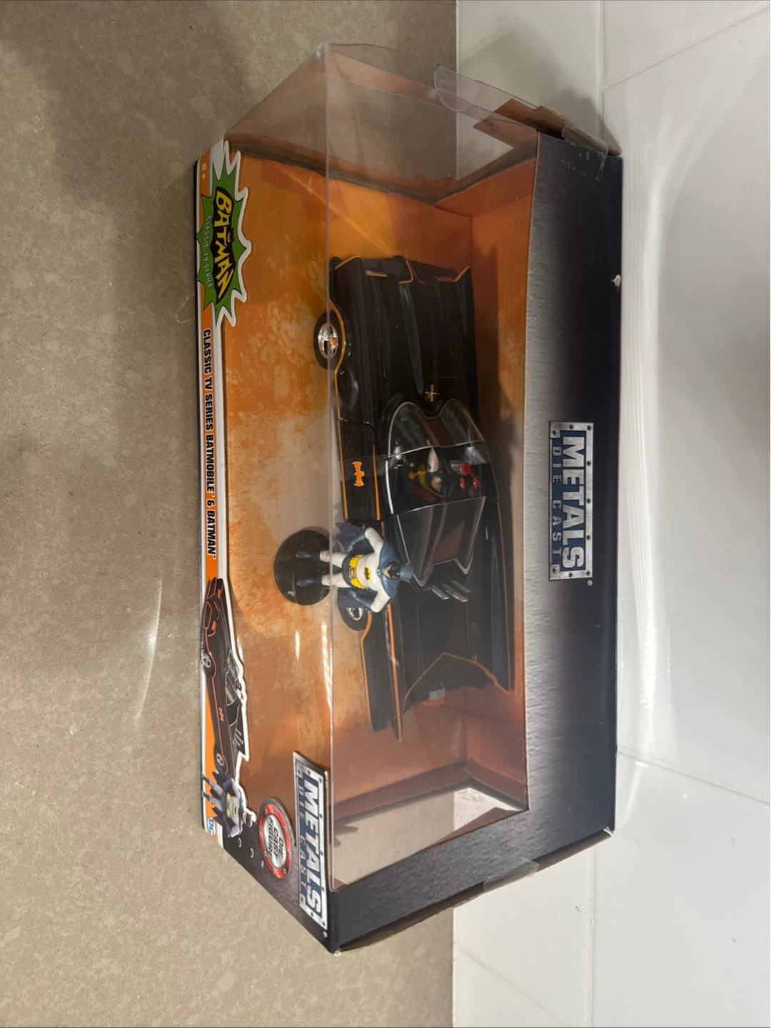 Jada Toys Metals Die Cast Batmobile & Batman Figure - photo 4