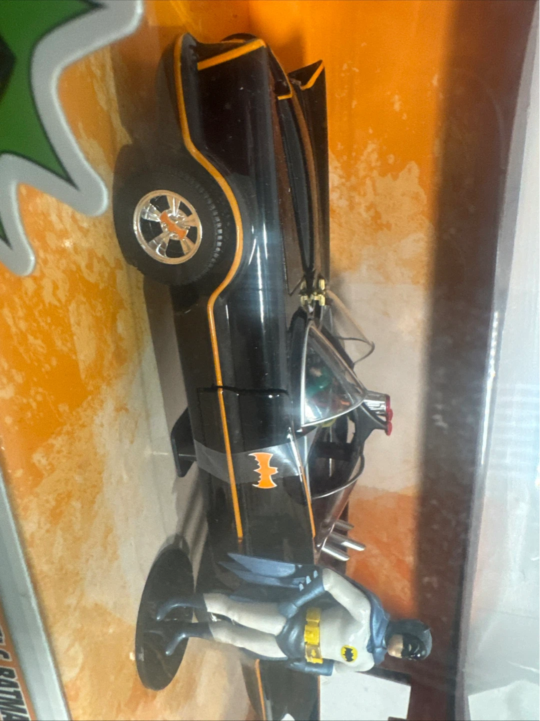 Jada Toys Metals Die Cast Batmobile & Batman Figure - photo 3
