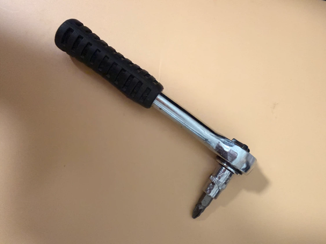 Ratchet Screwdriver with Bit
