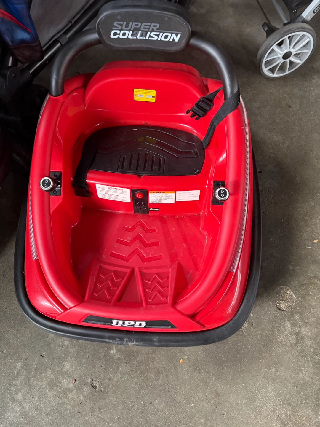 Super Collision Red Ride-on Toy Car
