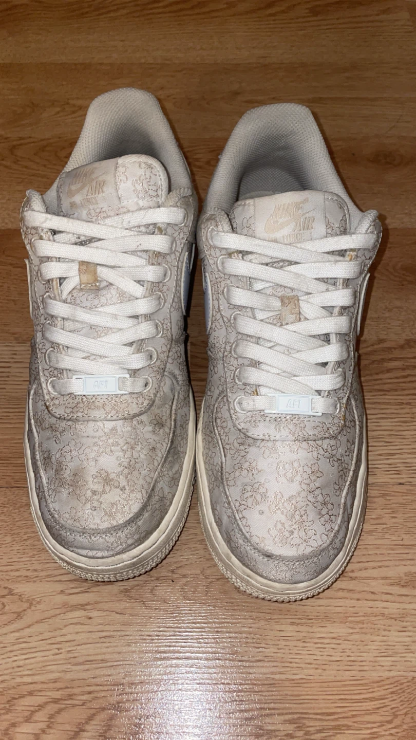 Size 9.5 women’s af1 15$ - photo 2