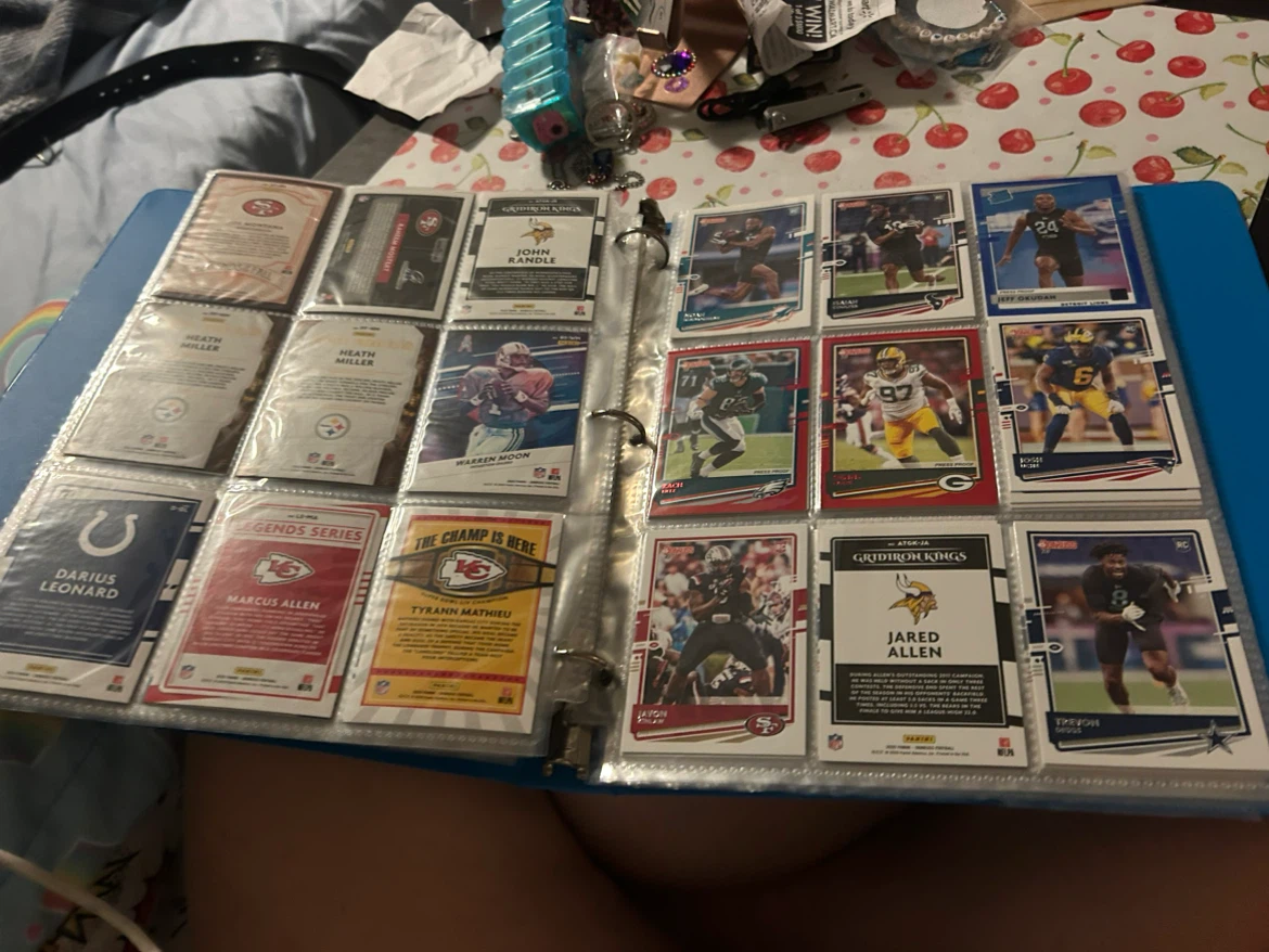 Donruss Preferred Hockey and Football Trading Cards - photo 2