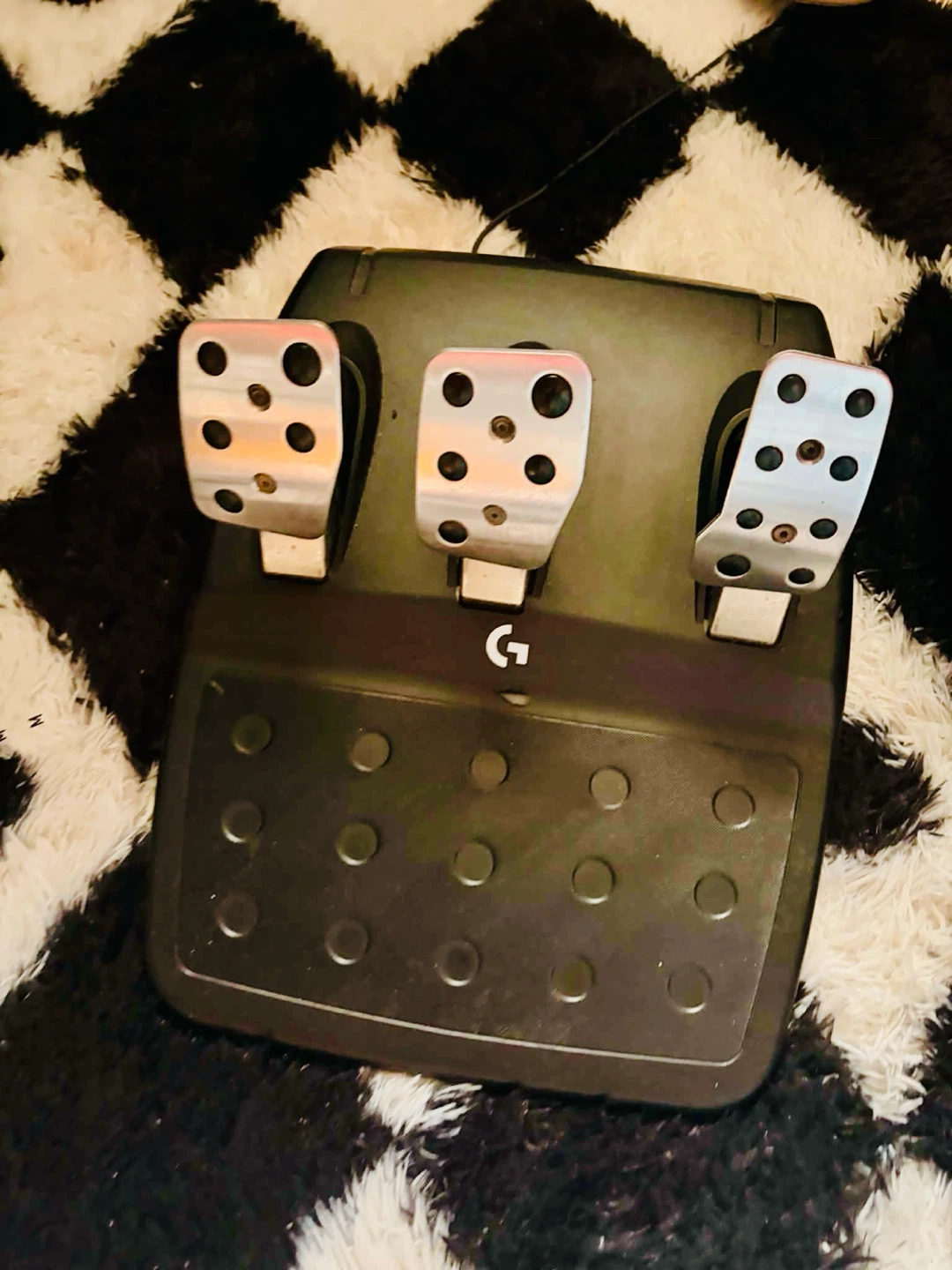 Logitech G Driving Force Racing Wheel and Pedals - photo 2