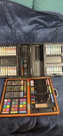 Art Studio + Gallery Wooden Art Sets Bundle