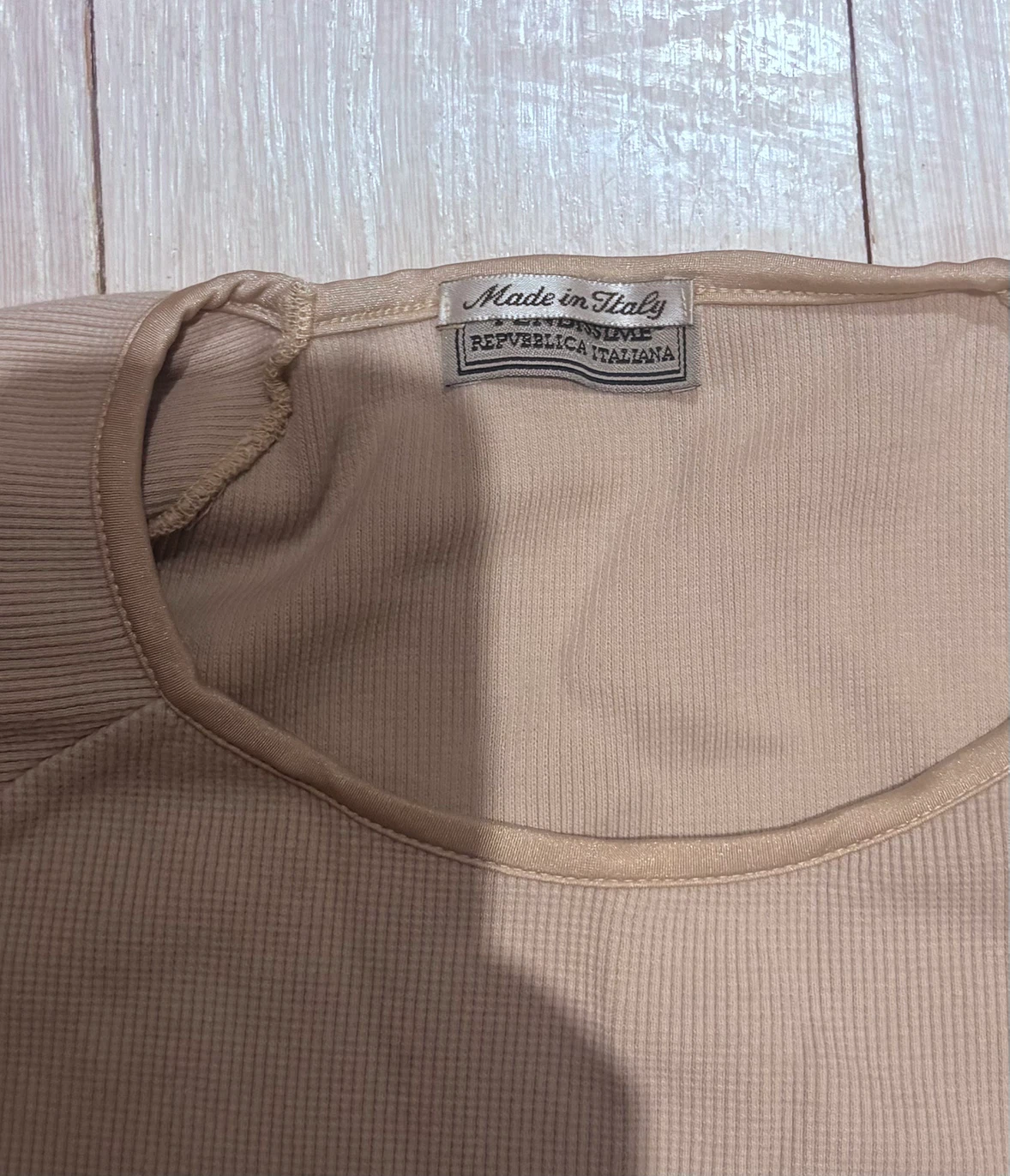 FENDISSIME by Fendi Ribbed T-Shirt Size M/S Made in Italy Beige - photo 2