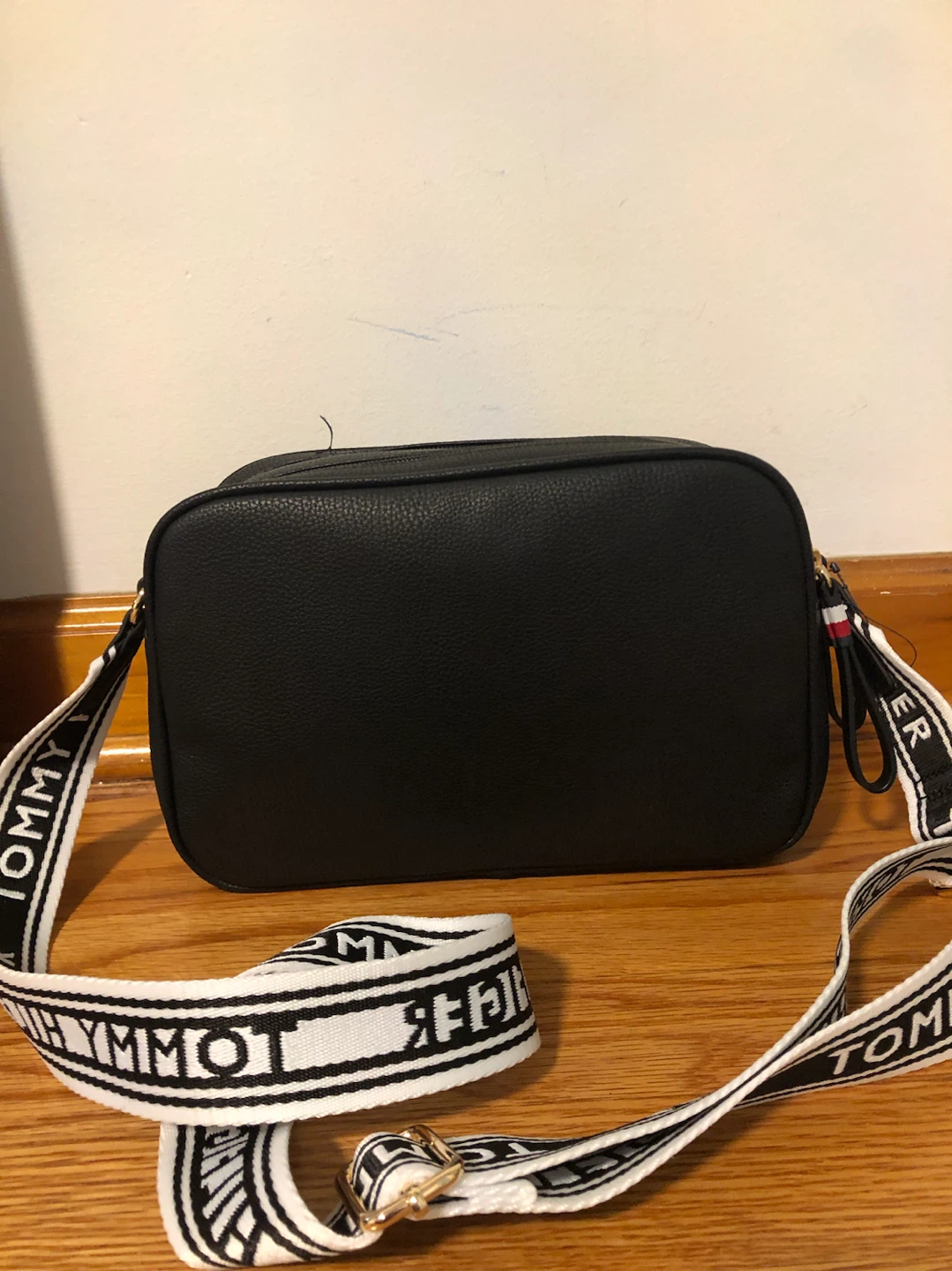 Tommy Hilfiger Black Camera Bag - photo 2