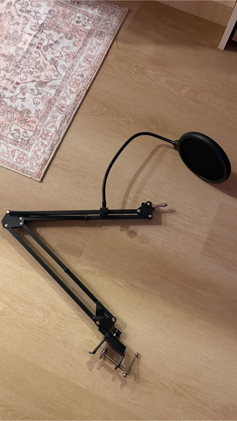 Adjustable Microphone Boom Arm with Pop Filter