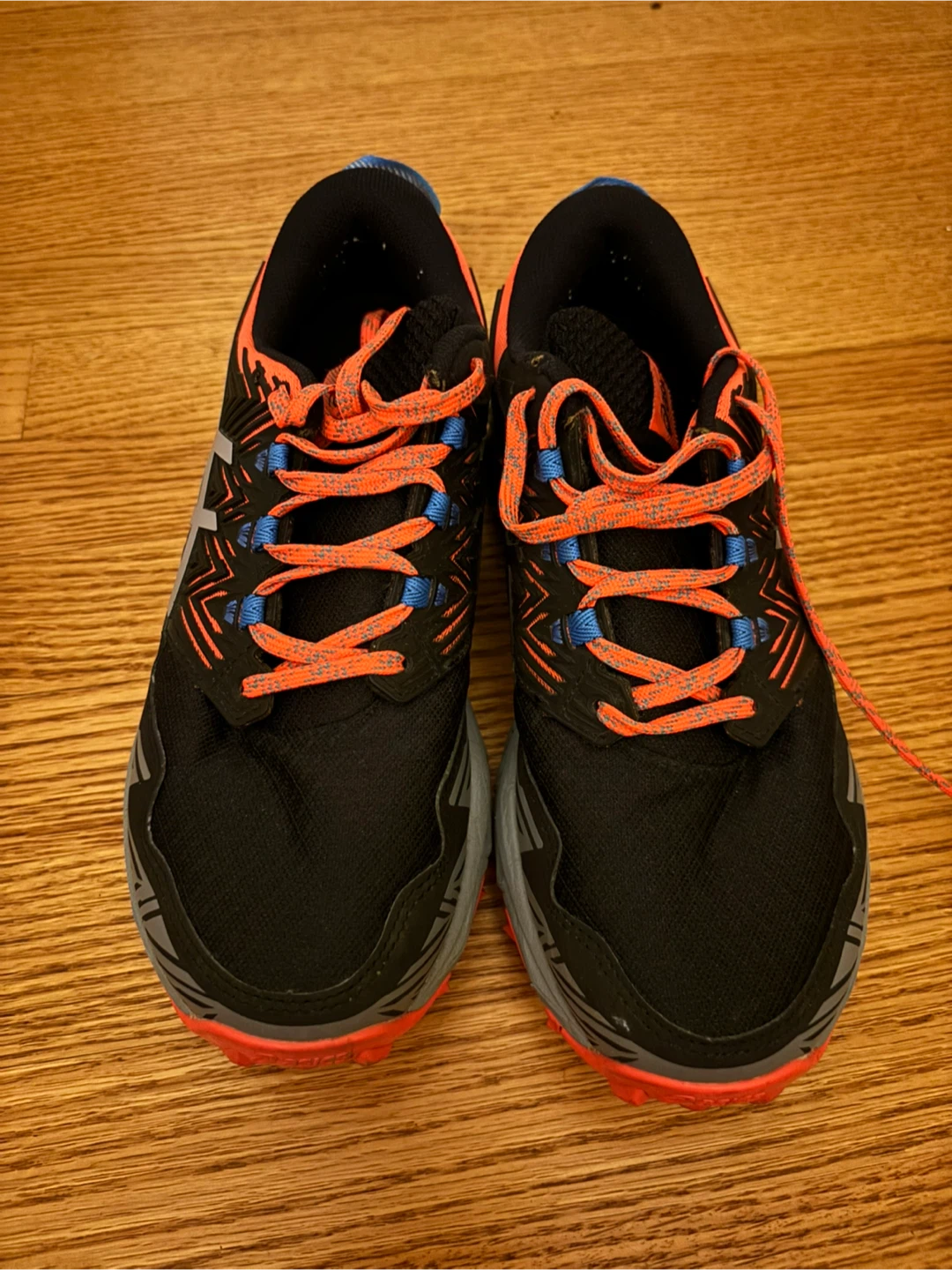 ASICS gel Fuji shoes women’s size 7.5 - photo 2