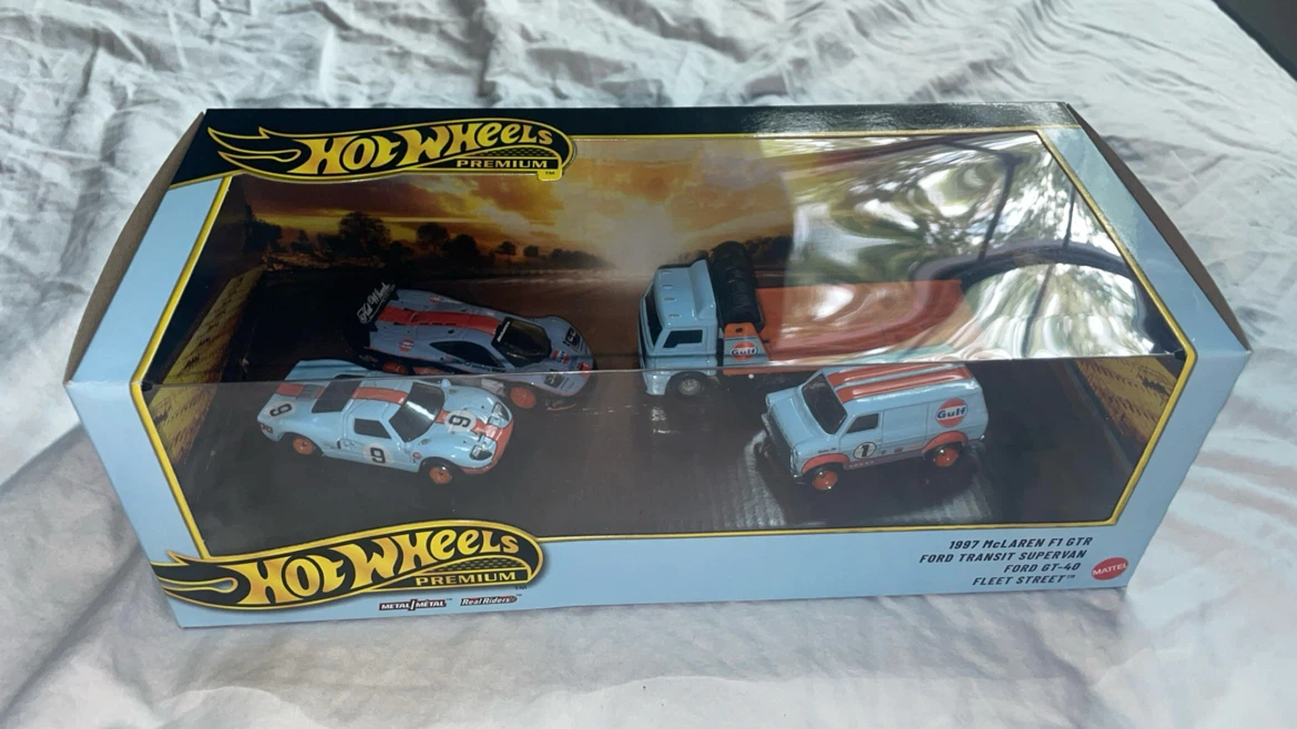 Hot Wheels Premium Gulf Diecast Car Set 15$