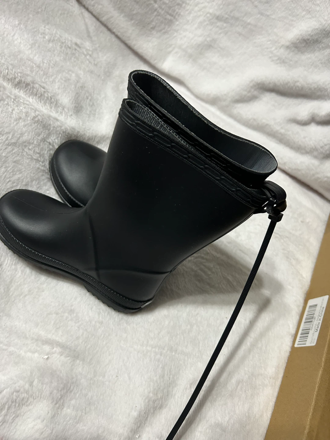 New-kids Amoii Black Rubber Rain Boots! - photo 3