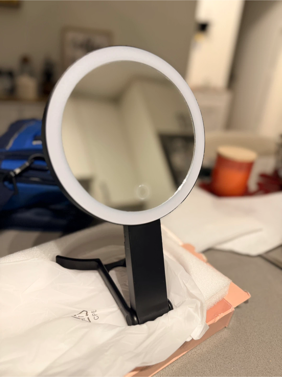 LED Desktop and Handheld Mirror - photo 3