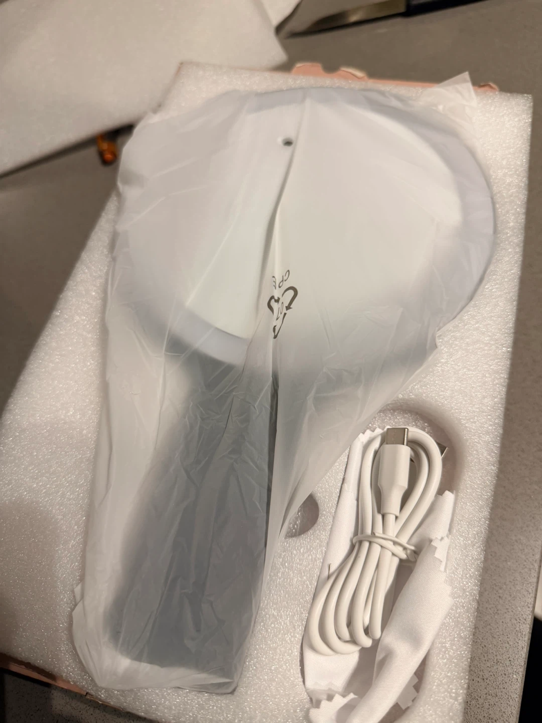 LED Desktop and Handheld Mirror - photo 4