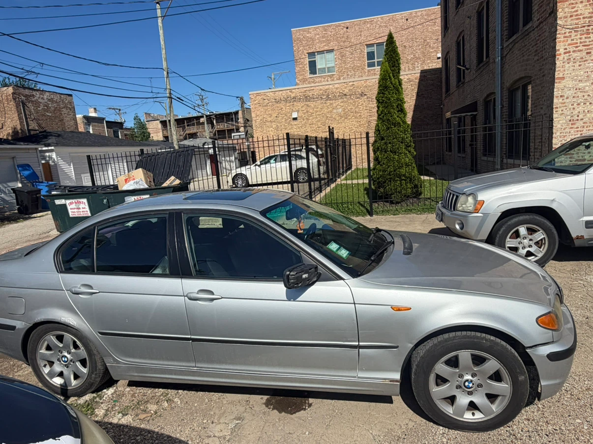 2005 BMW 330xi Sedan - photo 2