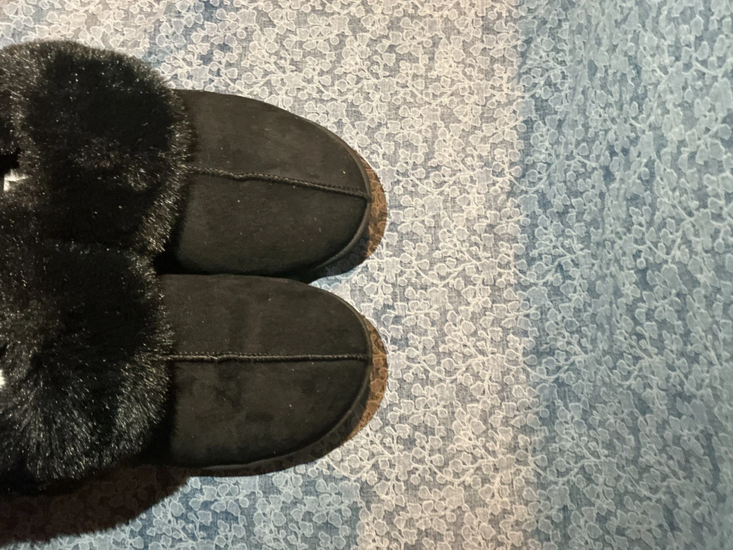 Suzy Shier Black Faux Fur Slippers - photo 3