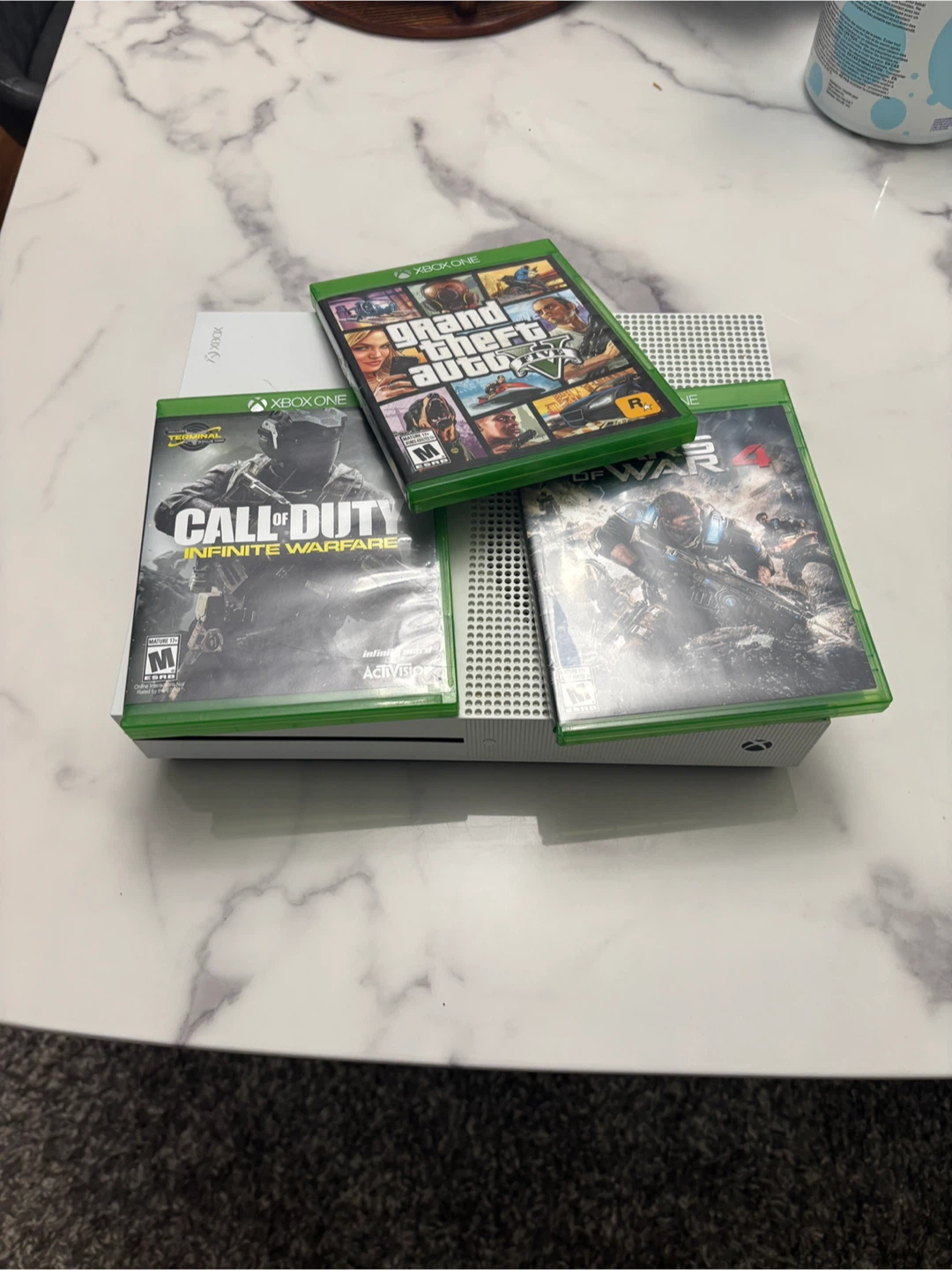 White Xbox One S Console 500 gb without controller