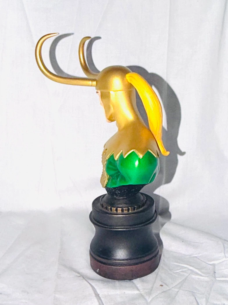 Bowen Designs Marvel Loki Mini Bust Limited Edition - photo 5