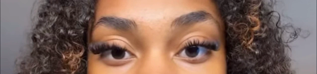 Full Set of Eyelash Extensions - photo 2
