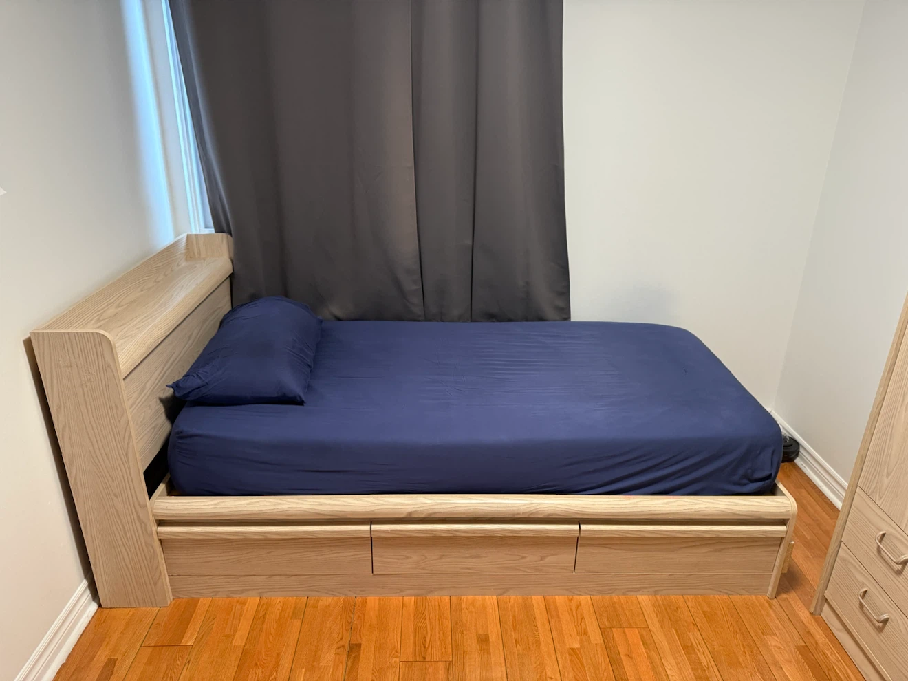 🛏️ Twin Bed Frame + Mattress — $175 OBO